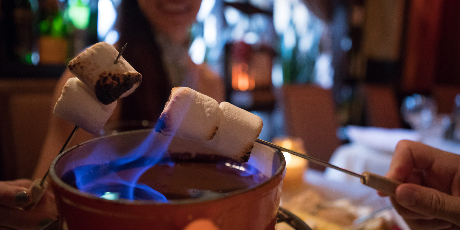 candlelit-dining
